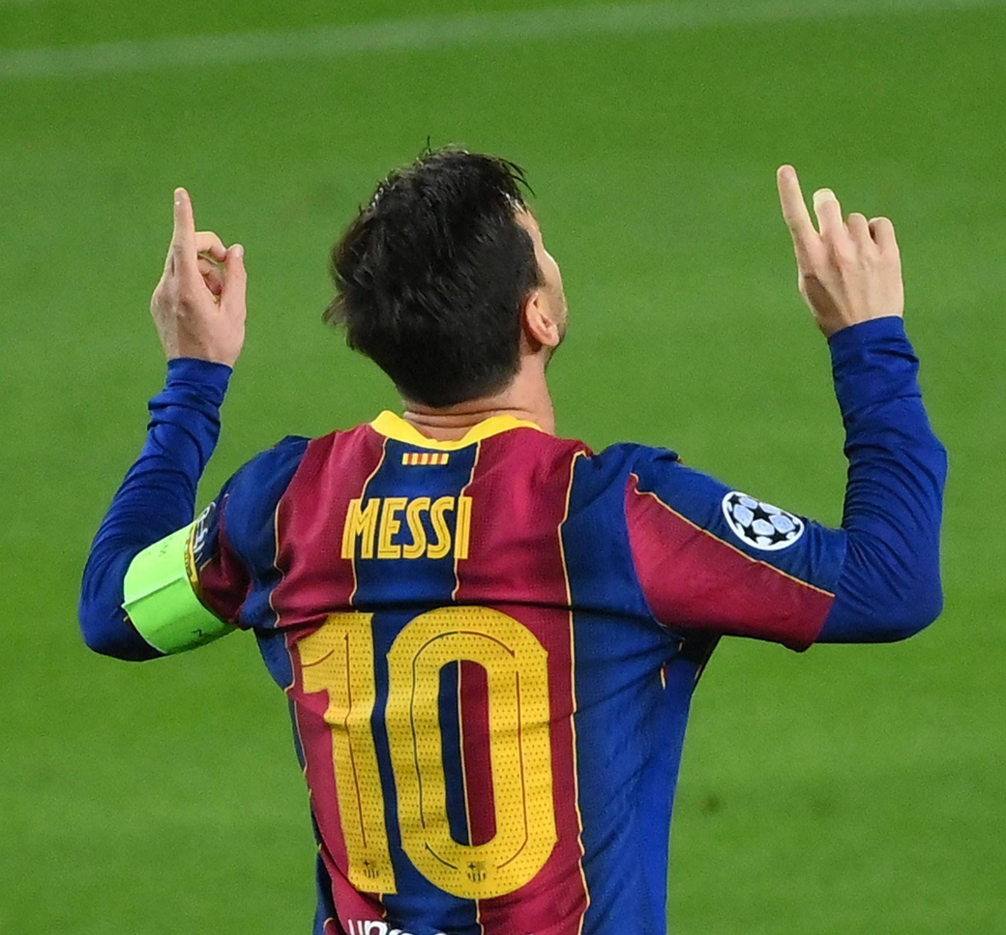 官方：西班牙籍埃尔南德斯执法亚特兰大vs切尔西的欧冠比赛