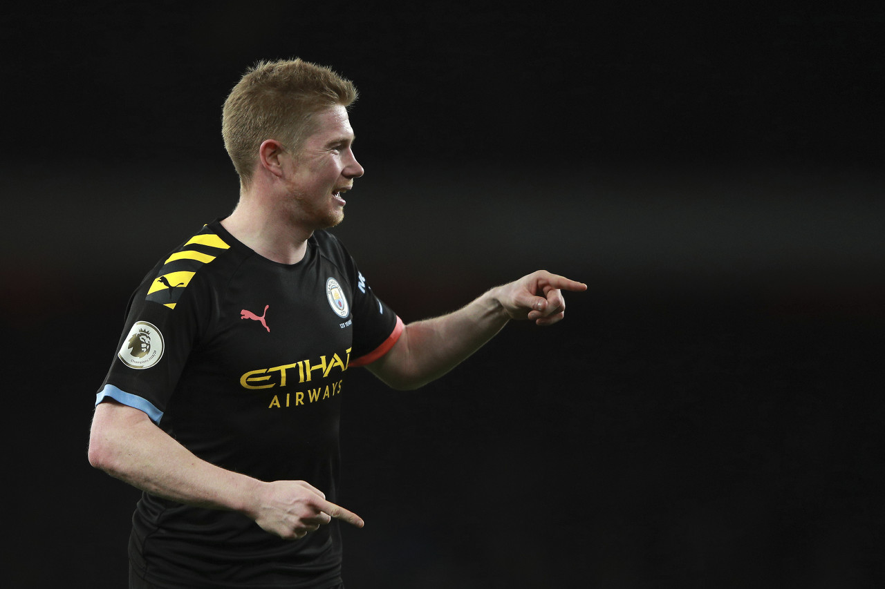 重创！皇马右后卫阿诺德大腿受伤 将缺阵两月之久