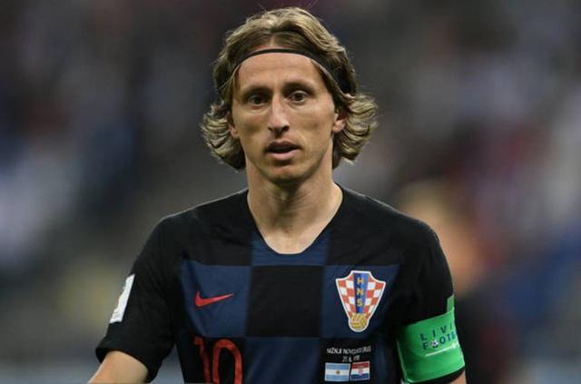 签到2027年！山东泰山续约中超最贵外援，克雷桑入籍或助国足！