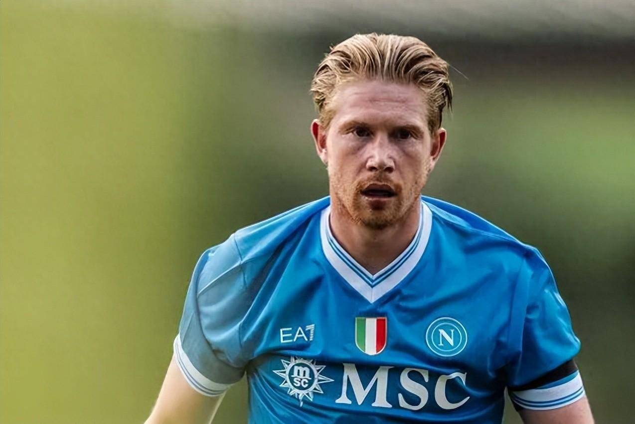 球星任意球脚法惊艳亮相