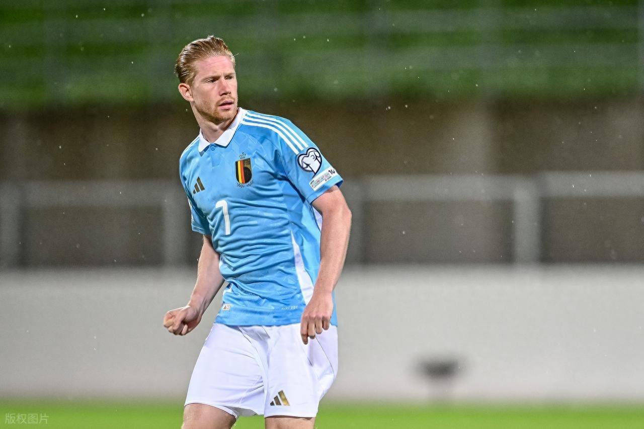 记者：国米、尤文和水晶宫想冬窗引进阿克，曼城要价3500万欧