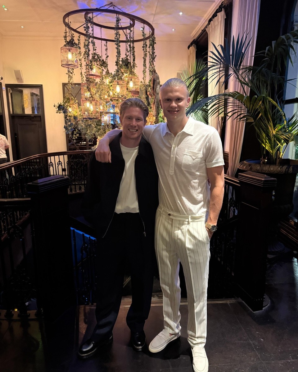 足球欧联杯精彩倒钩破门当选本周最佳进球